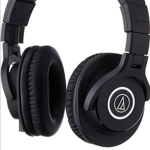 Audio-Technica ATH-M40x Professional Studio Monitor Headphone